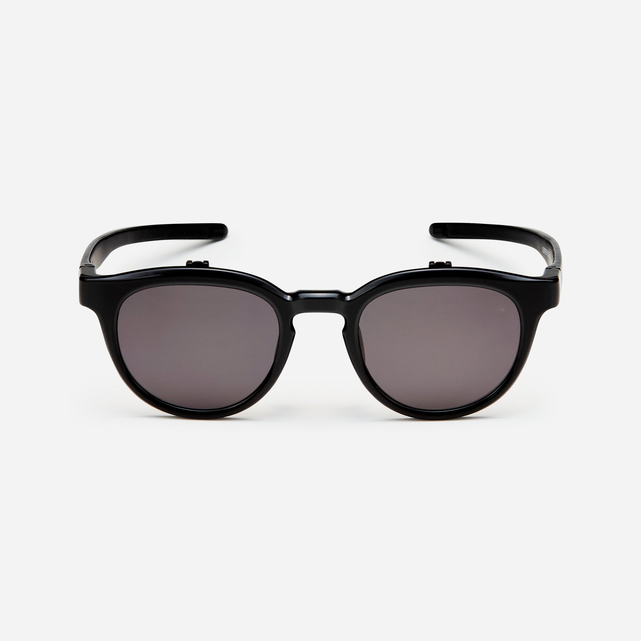 LEIFER III (51)-FP BK-DG-DK.GRY｜サングラスのEyevol（アイヴォル