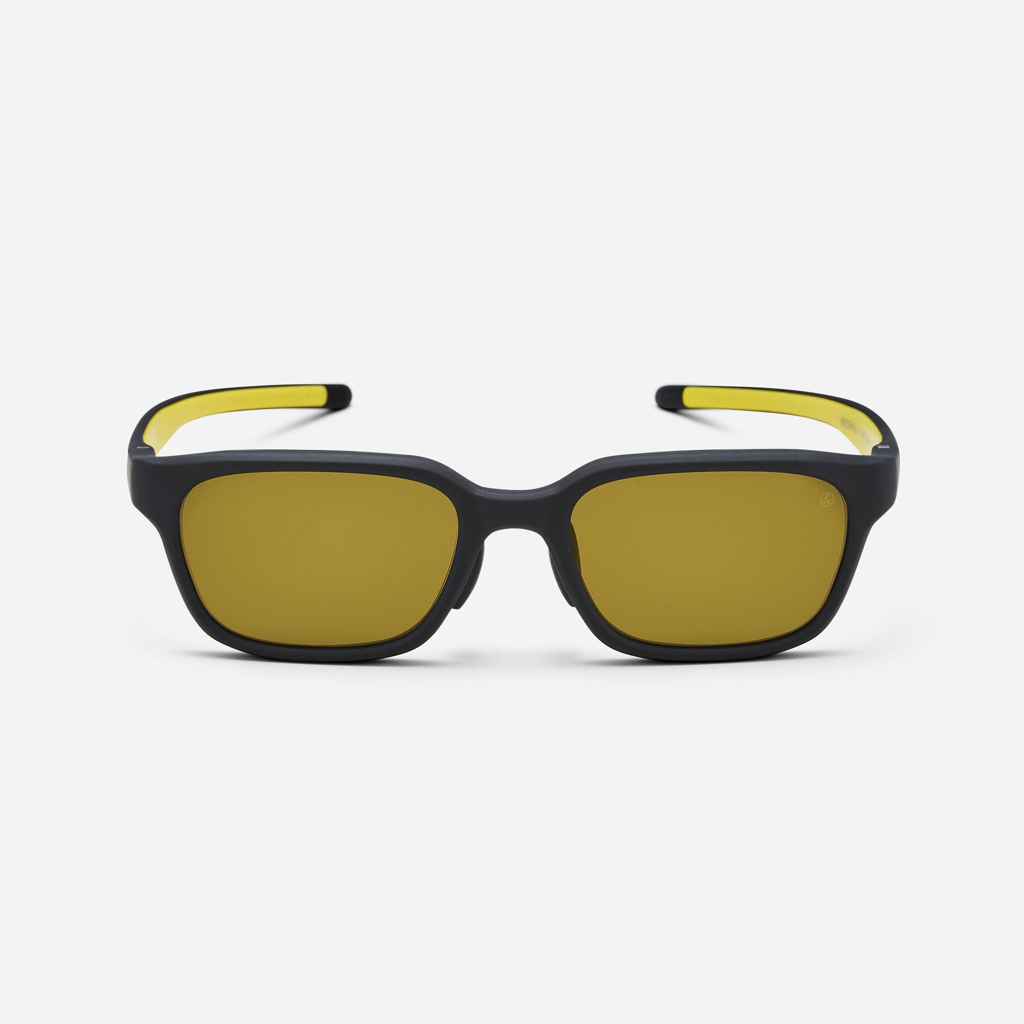 【美品】Eyevol サングラス ブラック/イエロー MILBURN 48偏光レンズサングラス(サングラス)|Eyevol(アイヴォル) の